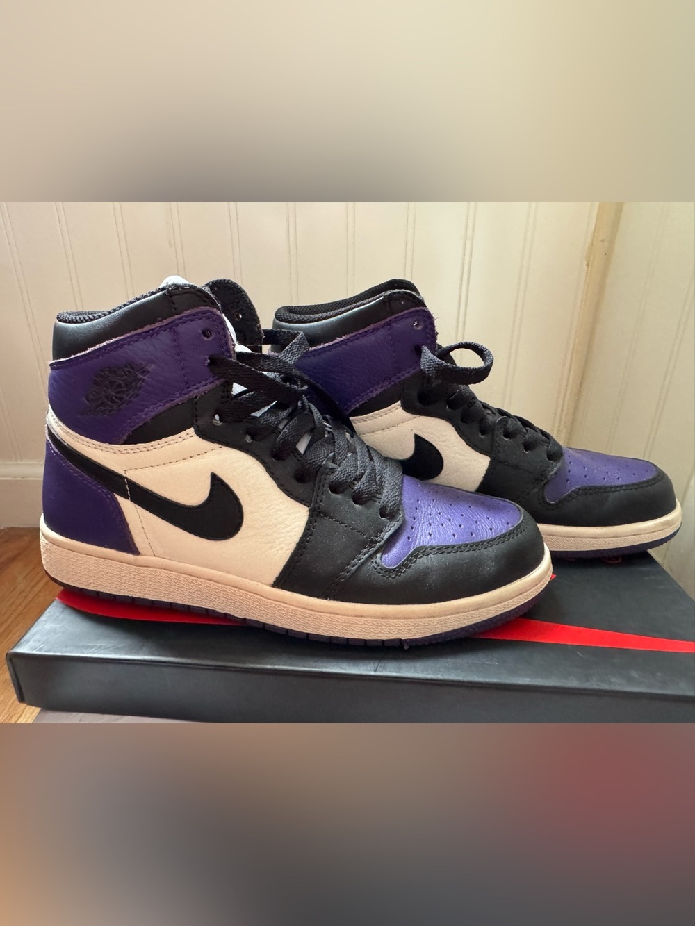 Nike Air Jordan 1 Retro High OG 'Court Purple' (2018)